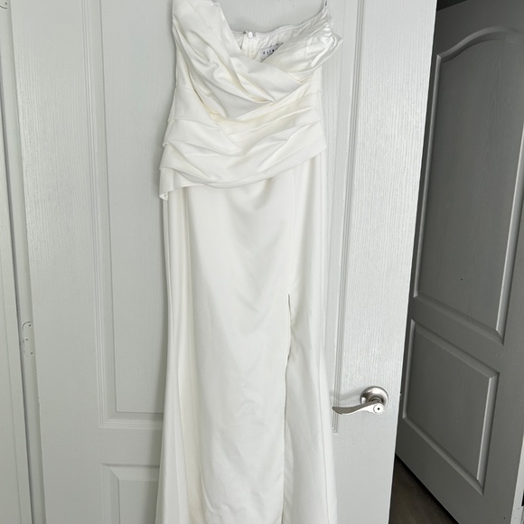 Club L London Elene White Pleated Split Fishtail Maxi Dress - Picture 5 of 6